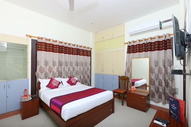 Hotel Oyo 10545 Sorgam Serviced Apartments