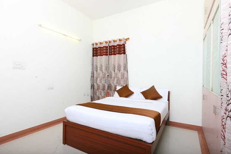Hotel Oyo 10545 Sorgam Serviced Apartments