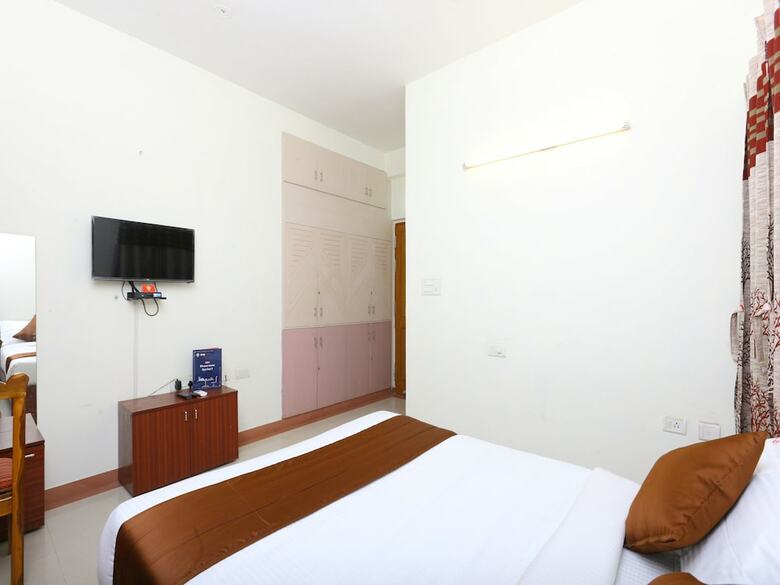 Hotel Oyo 10545 Sorgam Serviced Apartments
