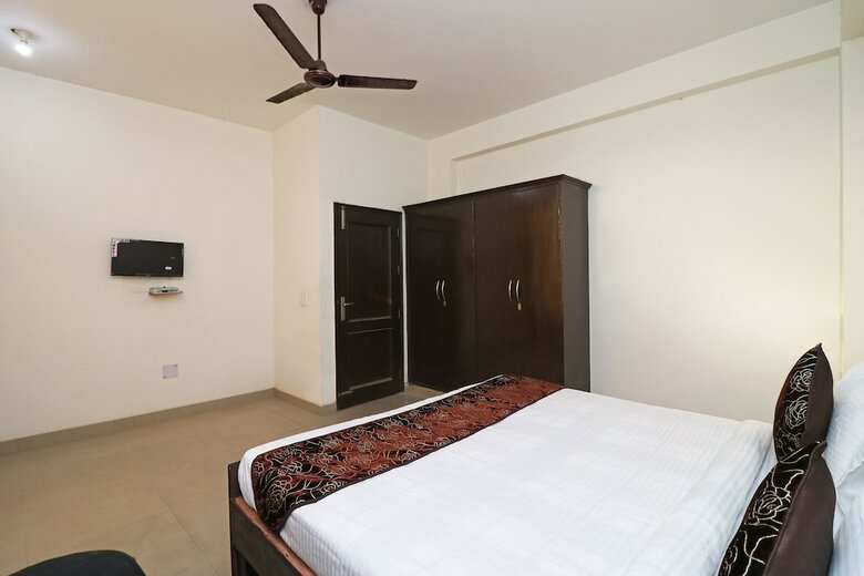 Hotel Oyo 11495 Mehta Guest House