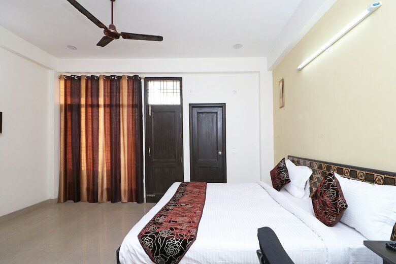 Hotel Oyo 11495 Mehta Guest House