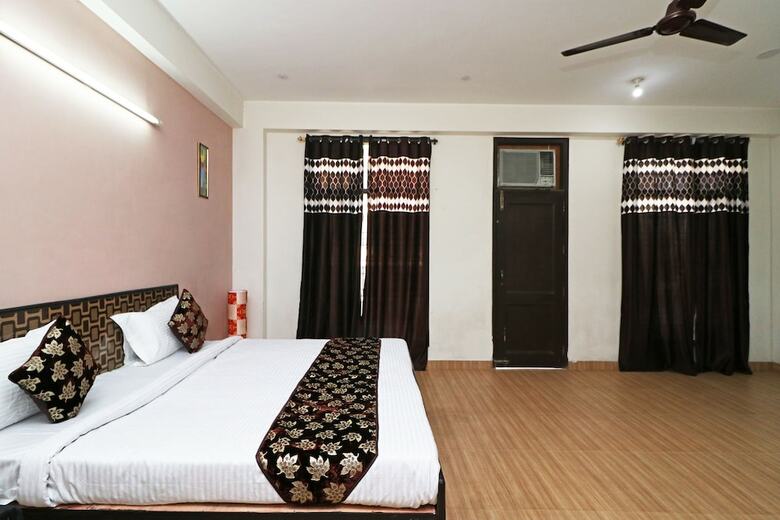 Hotel Oyo 11495 Mehta Guest House