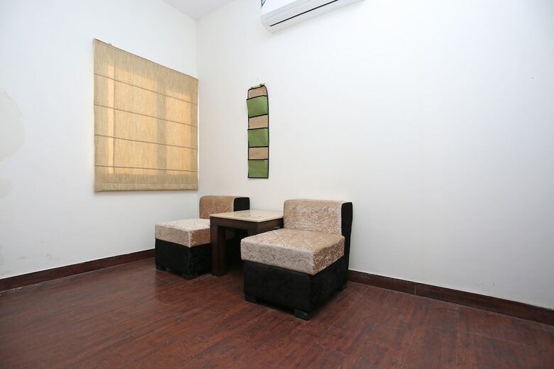 Hotel Oyo 11337 Asian Hospitality