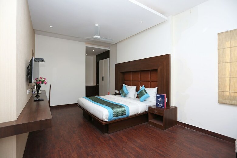 Hotel Oyo 11337 Asian Hospitality