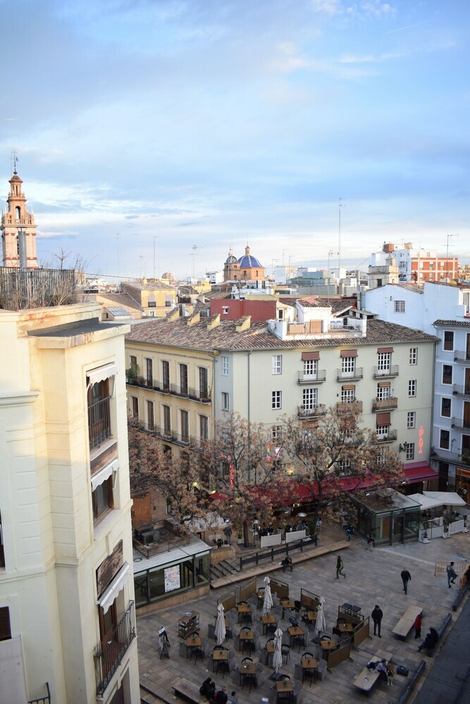 La Perla Apartments