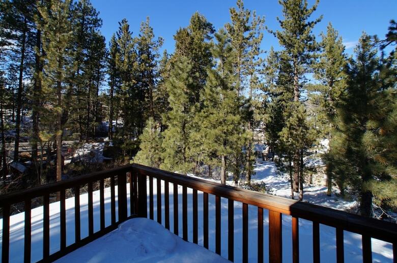 Cabana Ski Bunny Lodge