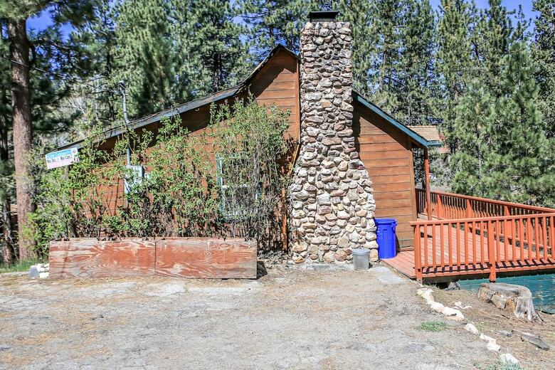 Cabana Ski Bunny Lodge