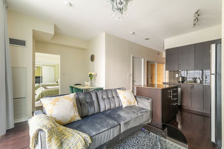 Apartamentos Simply Comfort. Maple Leaf Square