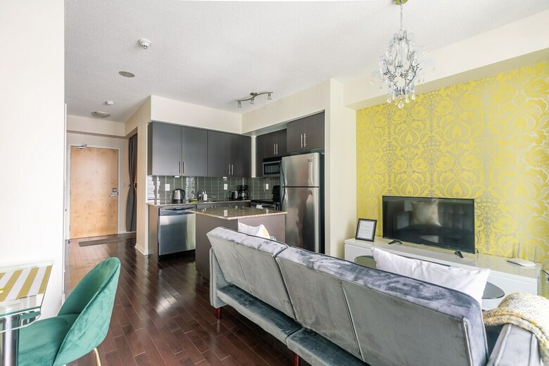 Apartamentos Simply Comfort. Maple Leaf Square