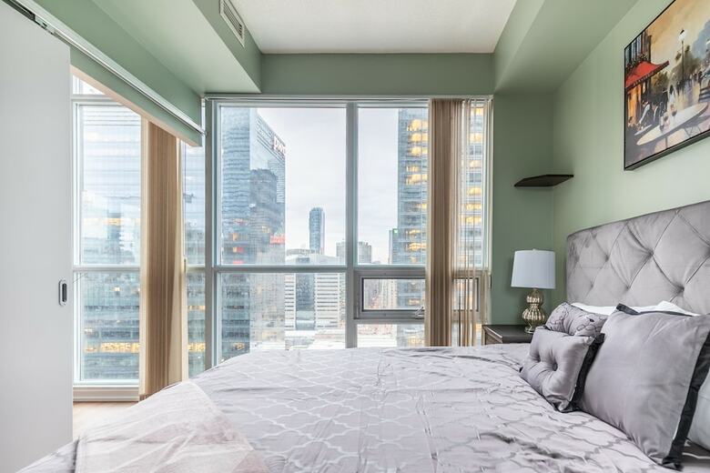 Apartamentos Simply Comfort. Maple Leaf Square