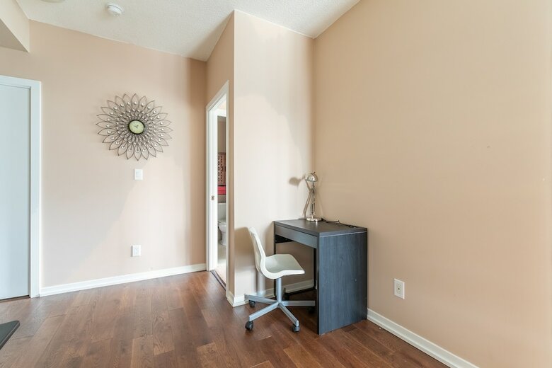 Apartamentos Simply Comfort. Maple Leaf Square