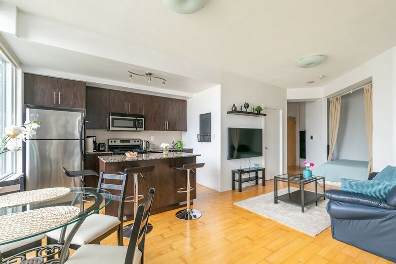 Apartamentos Simply Comfort. Maple Leaf Square