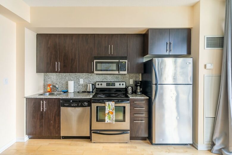 Apartamentos Simply Comfort. Maple Leaf Square