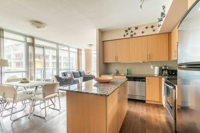 Apartamentos Simply Comfort. Maple Leaf Square