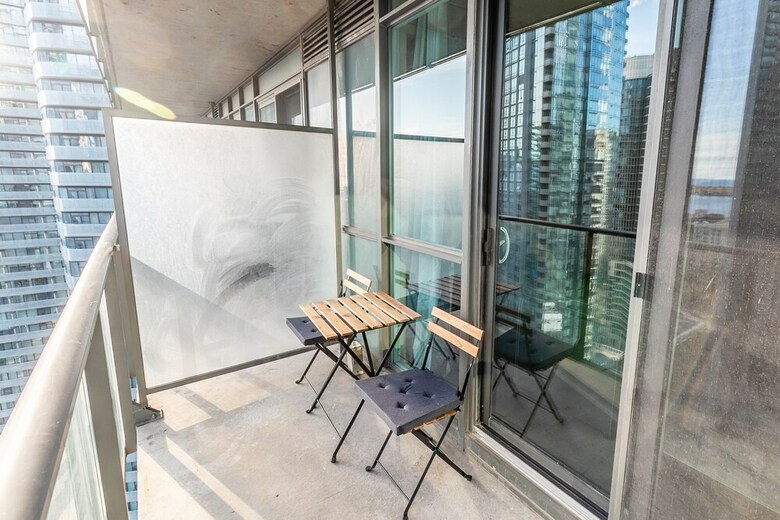 Apartamentos Simply Comfort. Maple Leaf Square