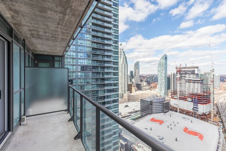 Apartamentos Simply Comfort. Maple Leaf Square