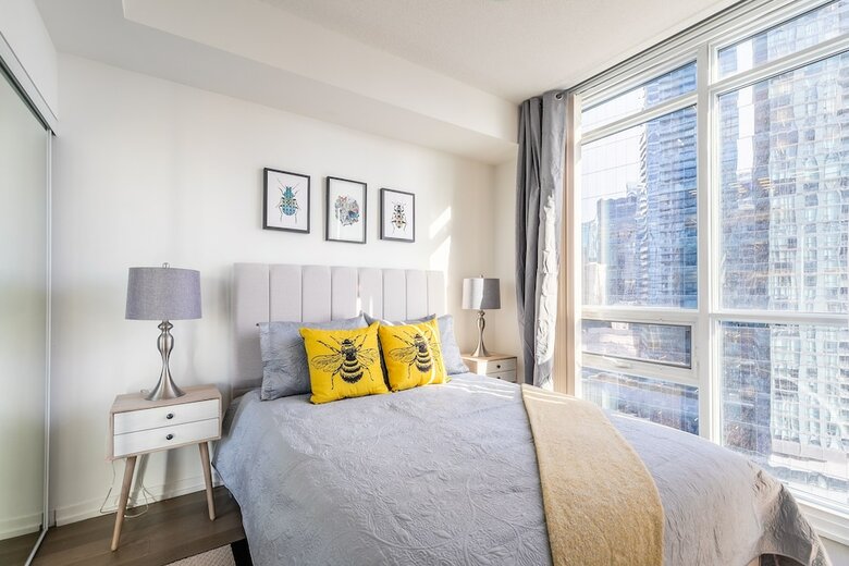 Apartamentos Simply Comfort. Maple Leaf Square
