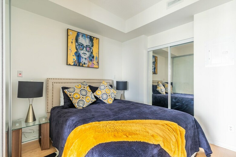 Apartamentos Simply Comfort. Maple Leaf Square