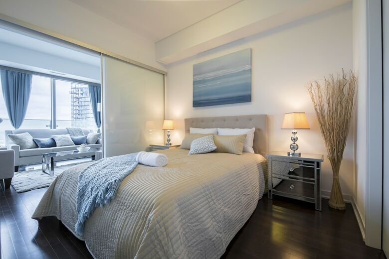 Apartamentos Simply Comfort. Maple Leaf Square