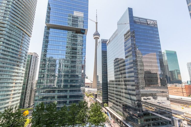 Apartamentos Simply Comfort. Maple Leaf Square