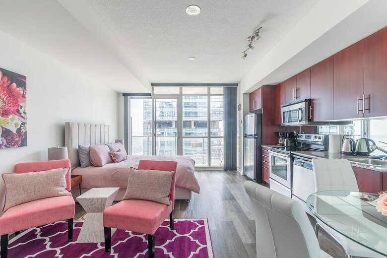 Apartamentos Simply Comfort. Maple Leaf Square