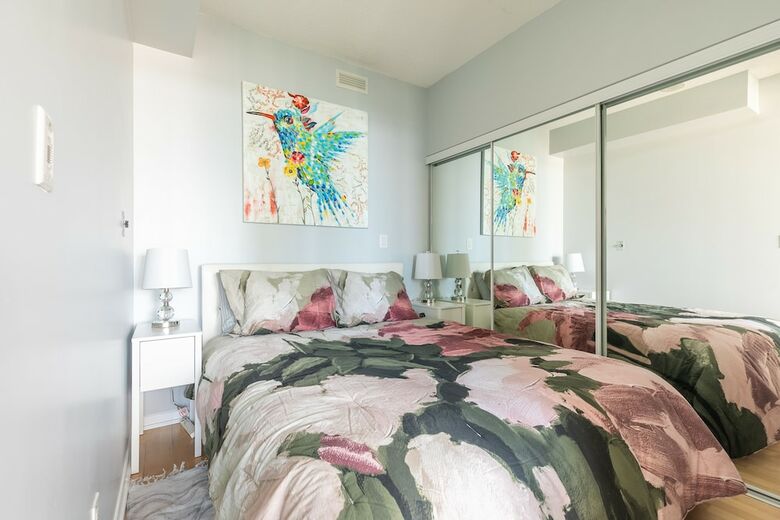 Apartamentos Simply Comfort. Maple Leaf Square