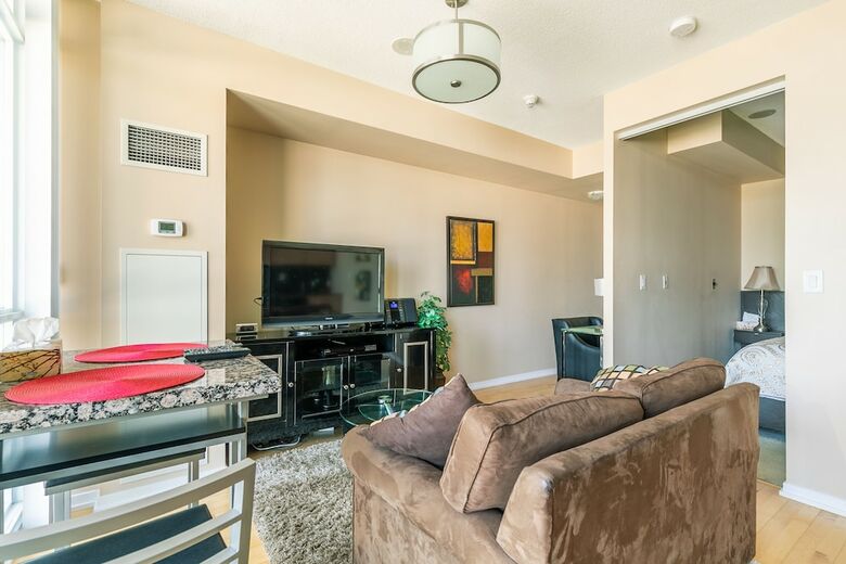 Apartamentos Simply Comfort. Maple Leaf Square