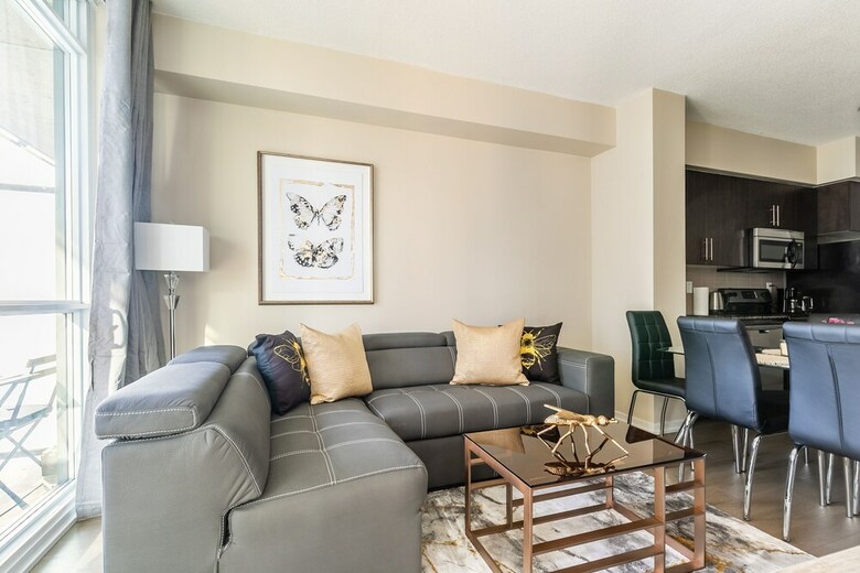Apartamentos Simply Comfort. Maple Leaf Square