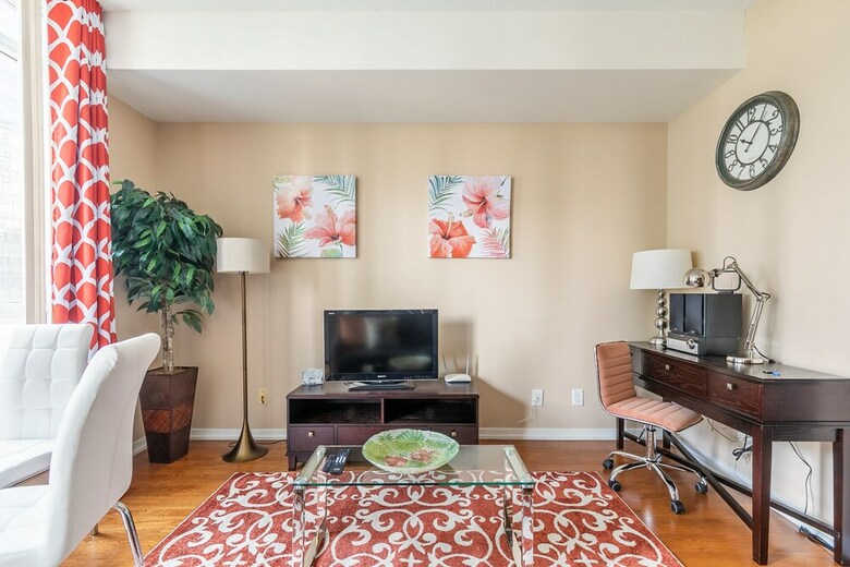 Apartamentos Simply Comfort. Maple Leaf Square
