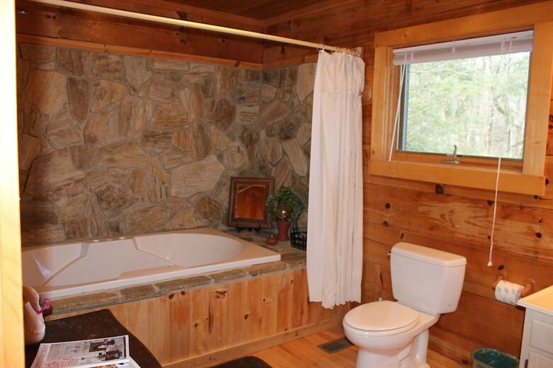 Riverside Log Cabins
