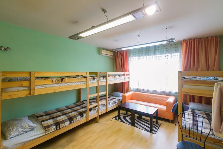Hostal Stop-house