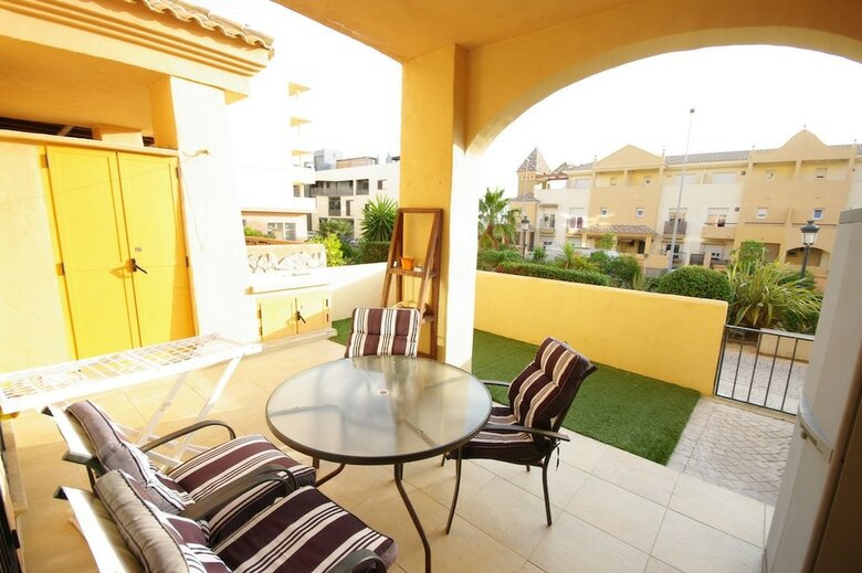Apartamentos Livingtarifa - Bajo Con Acceso A Piscina
