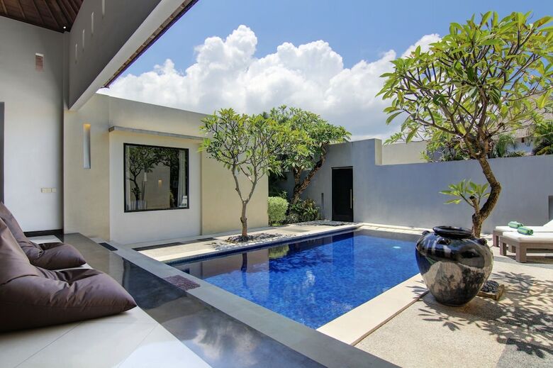 Apartamento The Seminyak Suite - Private Villa - By Astadala