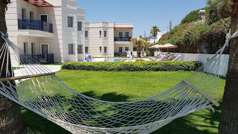 Tasev Apart Hotel