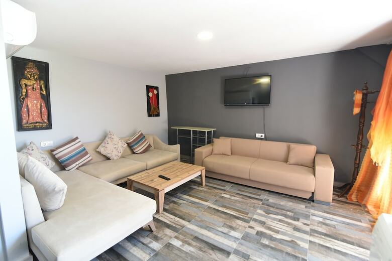 Tasev Apart Hotel