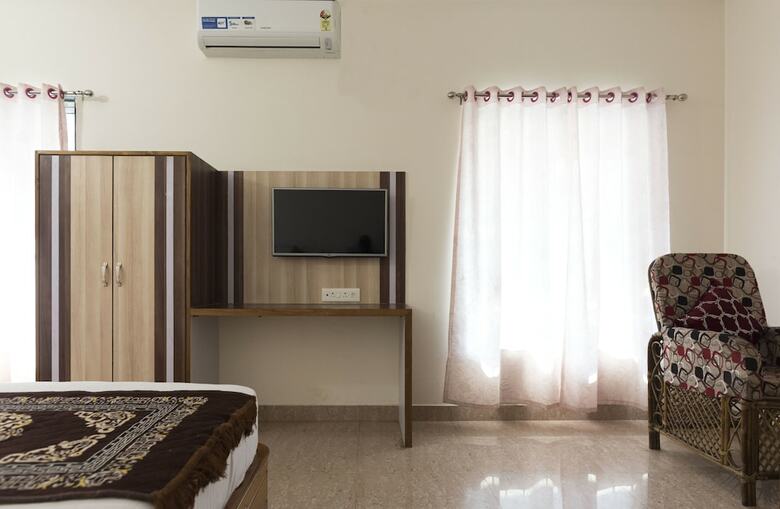 Hotel Mj Residency