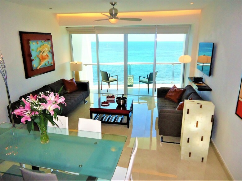 Aparthotel Tu Mirada Al Mar Beachfront Tower & Spa (3 Bedroom Condos)