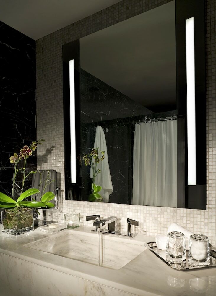 Hotel Sixty Beverly Hills