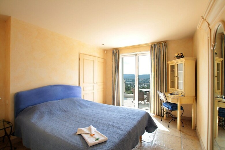Hotel Les Cavaliers De Saint Paul B&B