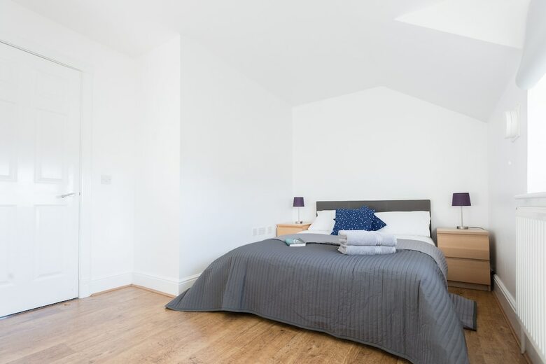 The Blue Compass - Modern & Central 4bdr Townhouse With Garden