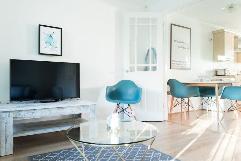 The Blue Compass - Modern & Central 4bdr Townhouse With Garden
