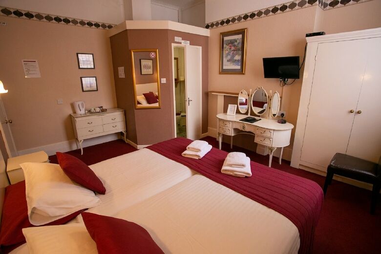 Hotel The Sherwood - Guest House