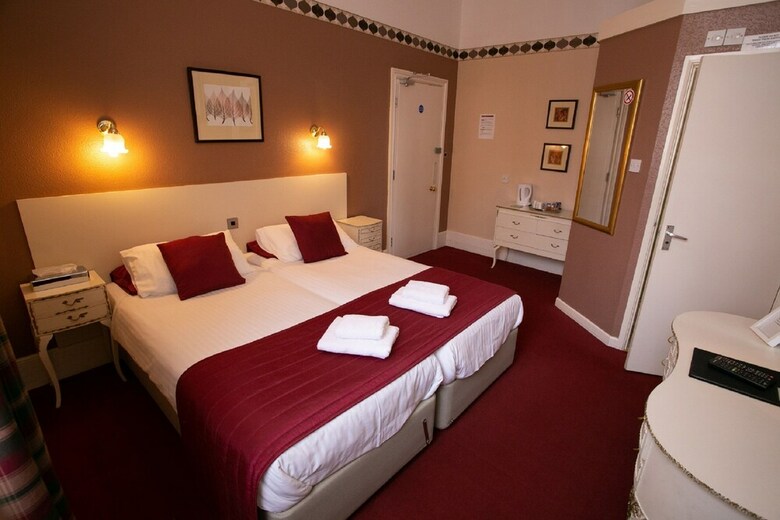 Hotel The Sherwood - Guest House