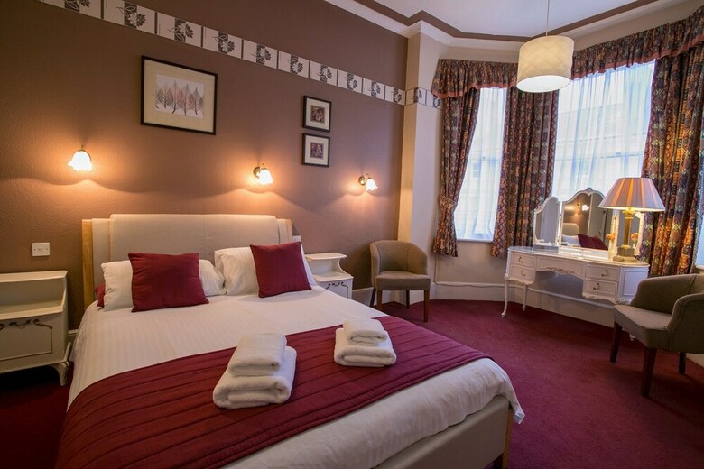 Hotel The Sherwood - Guest House
