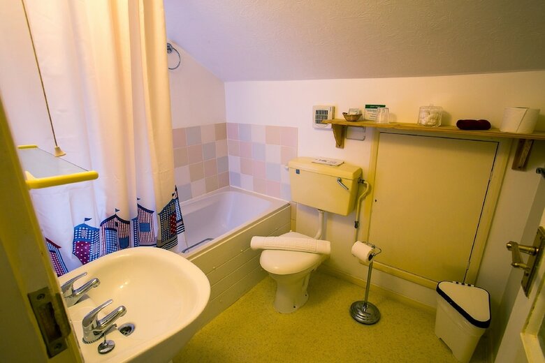Hotel The Sherwood - Guest House