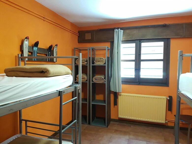 Hostal Alberg Les Daines