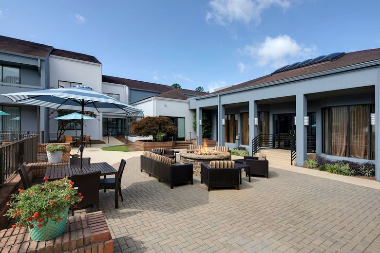 Hotel Courtyard By Marriott Atlanta Windy Hill/ballpark