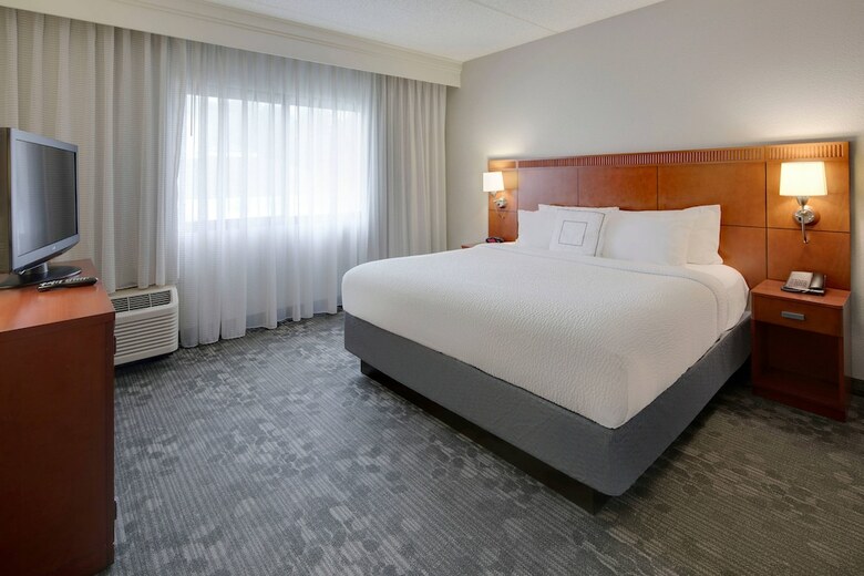 Hotel Courtyard By Marriott Atlanta Windy Hill/ballpark