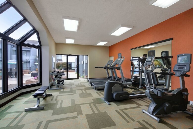 Hotel Courtyard By Marriott Atlanta Windy Hill/ballpark