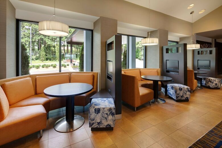 Hotel Courtyard By Marriott Atlanta Windy Hill/ballpark